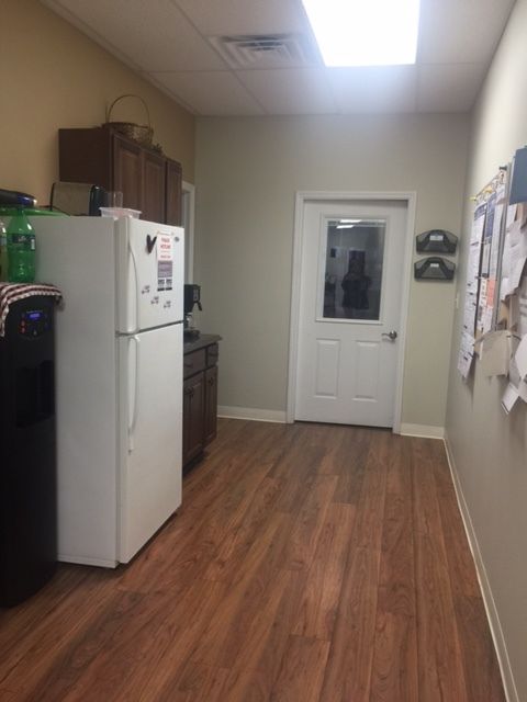 Office-Warehouse Space for Lease : 5707 Main St, Ooltewah, TN 37363